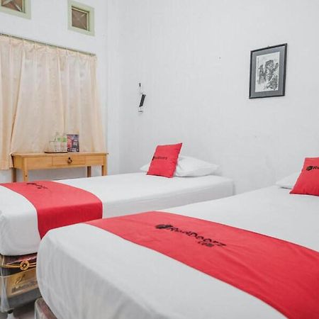 RedDoorz near Kartini Mall Lampung Bandar Lampung Esterno foto