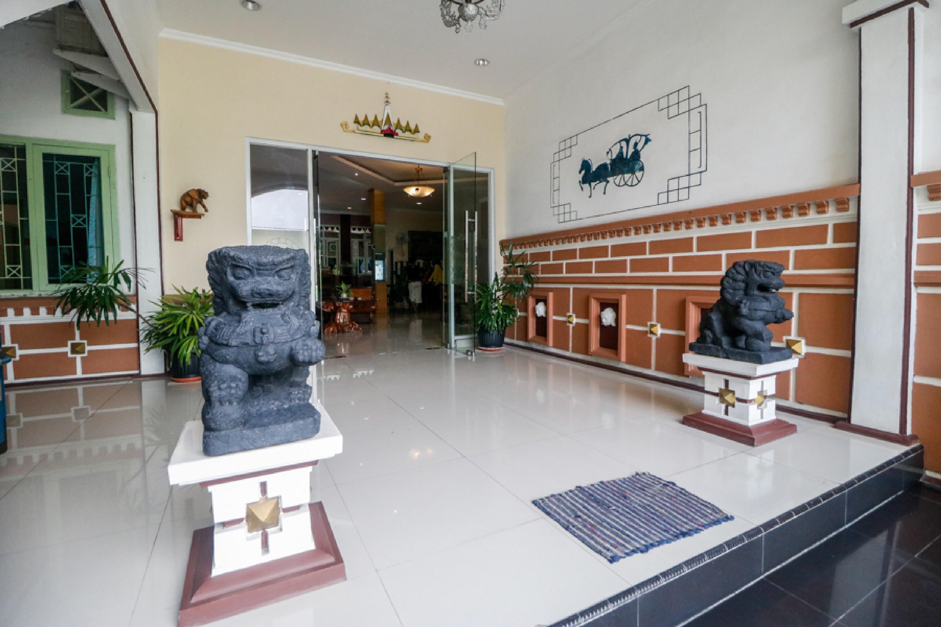RedDoorz near Kartini Mall Lampung Bandar Lampung Esterno foto