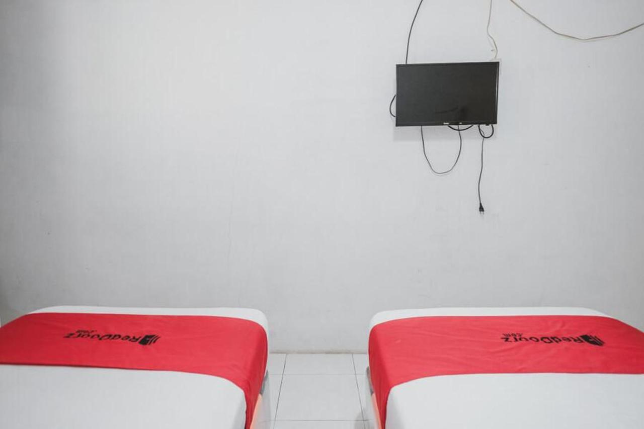 RedDoorz near Kartini Mall Lampung Bandar Lampung Esterno foto